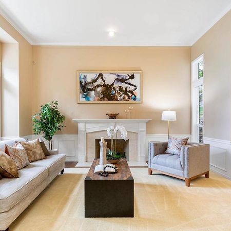 Upscale Beautiful House In Bellevue, Wa Exterior photo
